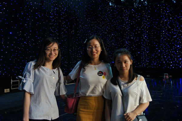 佛山大建材,地衛(wèi)士地坪,佛山地坪漆工程,佛山電視臺(tái),環(huán)氧地坪漆,地衛(wèi)士地坪小伙伴