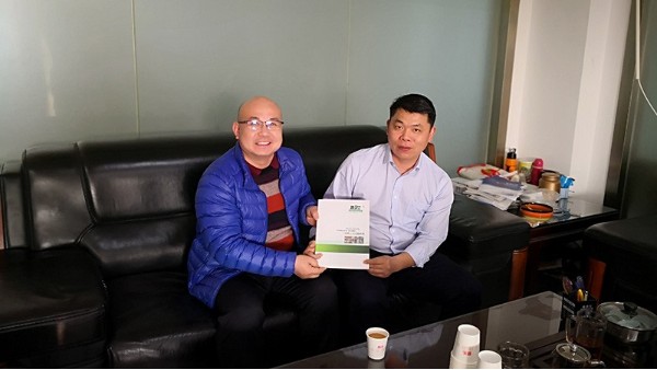 佛山市南海立博照明電器有限公司第五次選用地衛(wèi)士滾面耐磨型環(huán)氧地坪