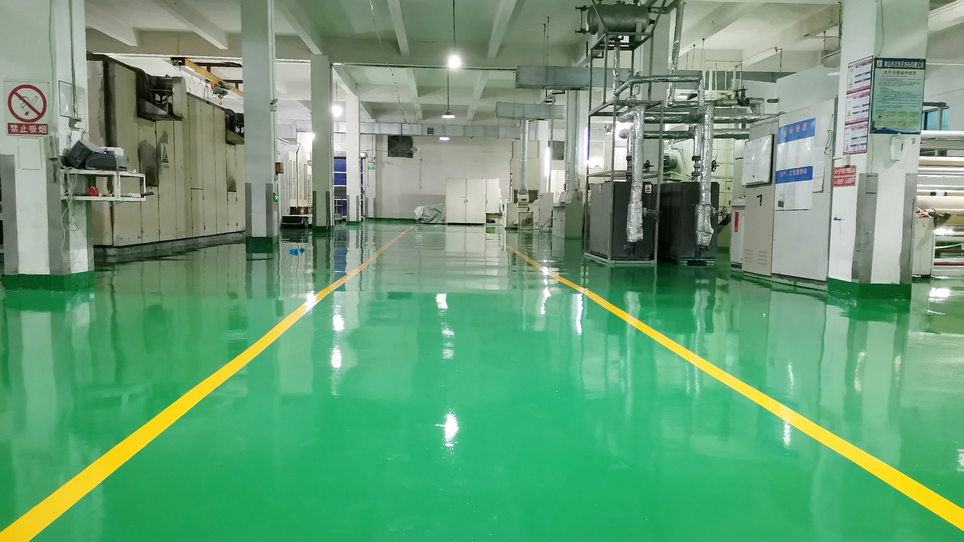 廣東美登新材料紙業有限公司工廠車間選用地衛士滾面耐壓砂漿型環氧地坪漆